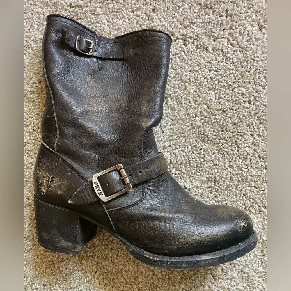 Frye Women’s Veronica Buckled Mid-Calf Boot in Antiqued Black